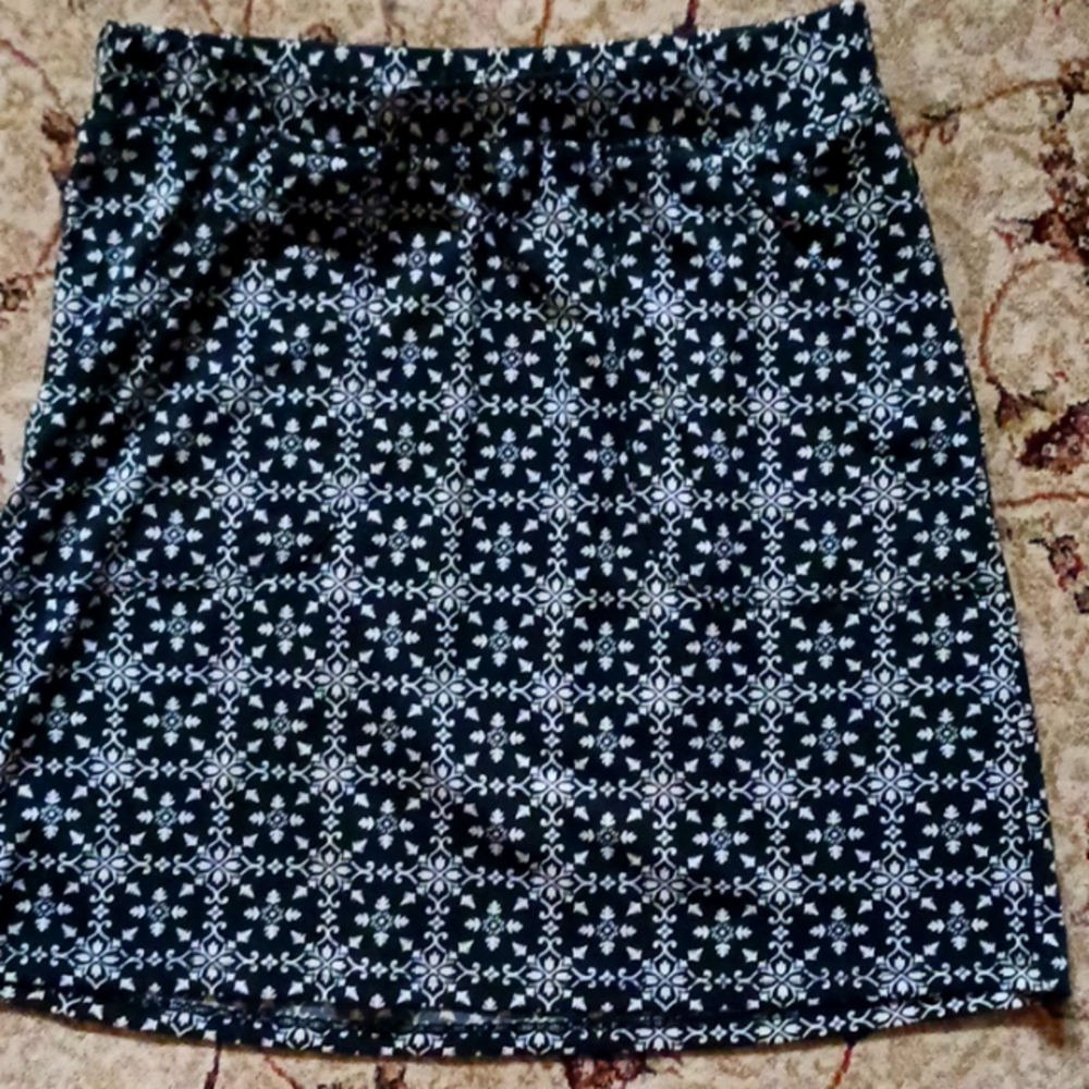 Studio M Skirt -